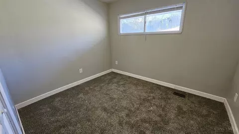 8919 Ebro, Cincinnati, OH 45231 photo 15
