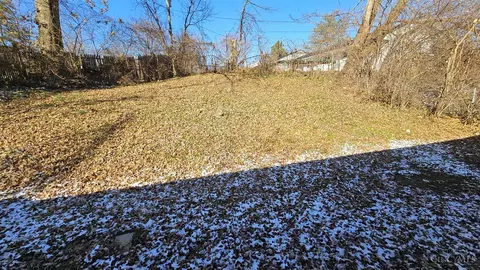 8919 Ebro, Cincinnati, OH 45231 photo 16