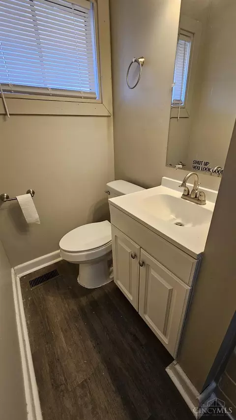 8919 Ebro, Cincinnati, OH 45231 photo 12