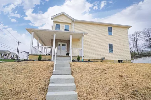 1927 Rockingham, Cincinnati, OH 45237