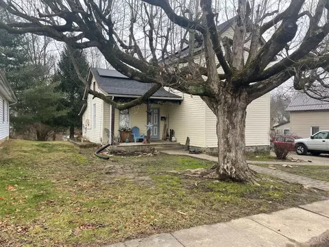 137 Pleasant, Hillsboro, OH 45133