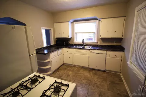 4233 Matson, Cincinnati, OH 45236 photo 3