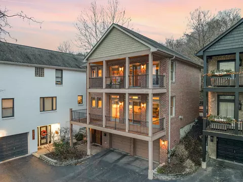 2326 Riverside, Cincinnati, OH 45202