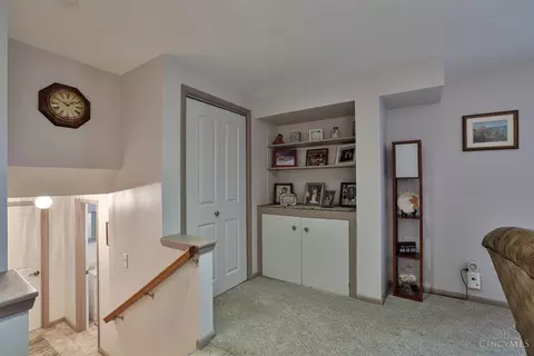 8645 Zenith, Cincinnati, OH 45231 photo 11