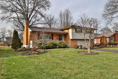 8645 Zenith, Cincinnati, OH 45231 photo 2