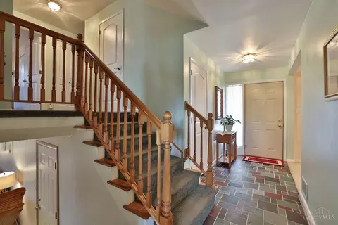 8645 Zenith, Cincinnati, OH 45231 photo 4