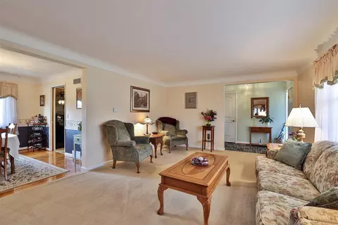 8645 Zenith, Cincinnati, OH 45231 photo 8