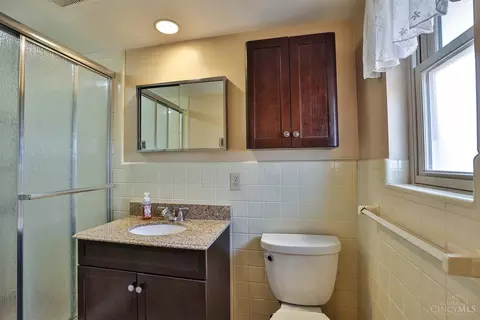 8645 Zenith, Cincinnati, OH 45231 photo 20