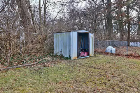 39 Damon, Greenhills, OH 45218 photo 25
