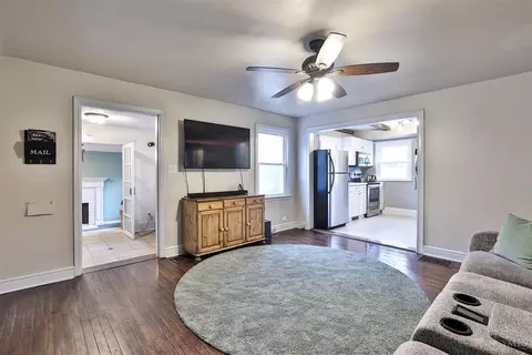 39 Damon, Greenhills, OH 45218 photo 9