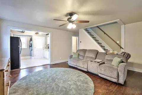 39 Damon, Greenhills, OH 45218 photo 8