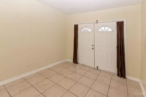 241 Mccormick, Cincinnati, OH 45219 photo 2