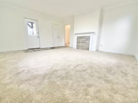 Living - 7818 Lincoln, Mount Healthy, OH 45231 photo 3 of 5