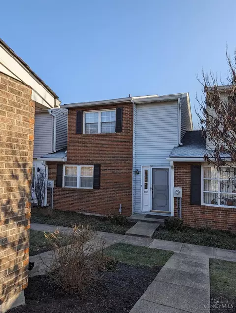 409 Maple Cir #11, Springdale, OH 45246