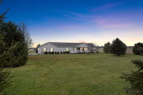 828 Gumley Rd, Blanchester, OH 45107