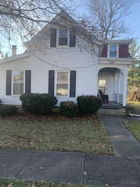 7409 Elizabeth St, Mount Healthy, OH 45231