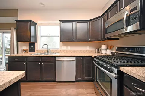 967 Apple Gate, Cincinnati, OH 45245 photo 11