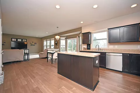 967 Apple Gate, Cincinnati, OH 45245 photo 8