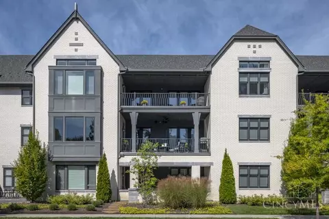 3818 Miami #303, Mariemont, OH 45227
