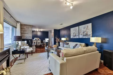8895 Cavalier, Cincinnati, OH 45231 photo 6