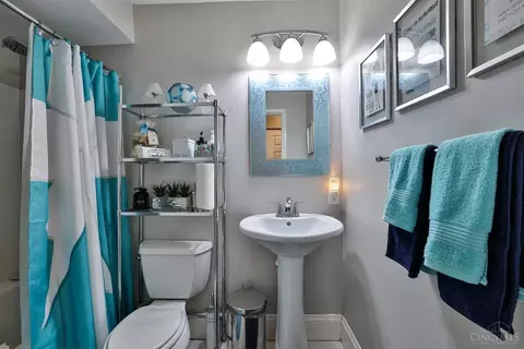 8895 Cavalier, Cincinnati, OH 45231 photo 22