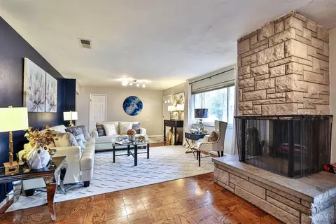 8895 Cavalier, Cincinnati, OH 45231 photo 4