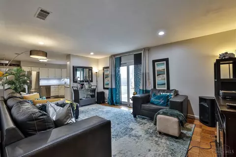 8895 Cavalier, Cincinnati, OH 45231 photo 8