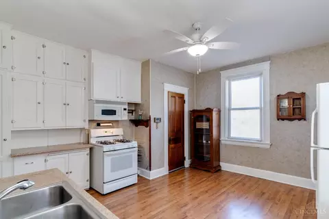 648 Probasco, Cincinnati, OH 45220 photo 13