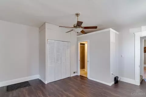 648 Probasco, Cincinnati, OH 45220 photo 7