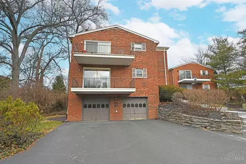 1815 Belle Meade, Cincinnati, OH 45230
