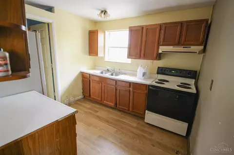 602 Clough, Cincinnati, OH 45245 photo 23