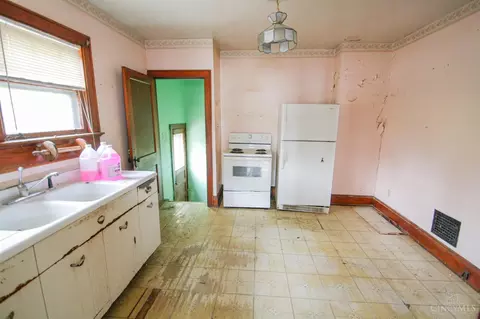 602 Clough, Cincinnati, OH 45245 photo 8
