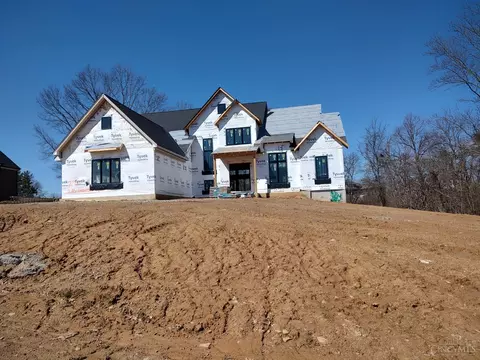 245 Coldstream Club Dr, Cincinnati, OH 45255