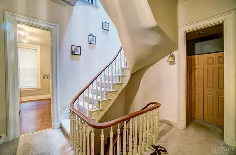 427 Collins, Cincinnati, OH 45202 photo 4