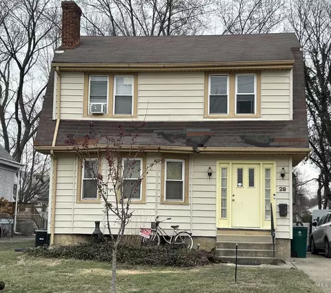 28 Woodsdale, Cincinnati, OH 45216
