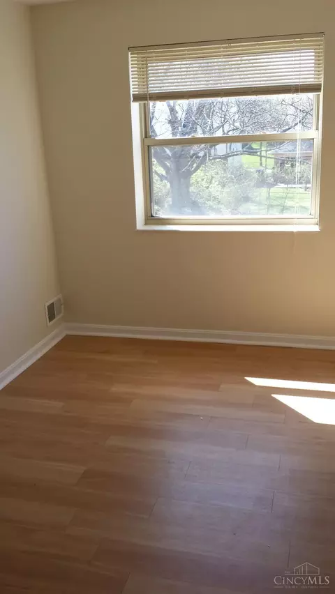2951 Ferguson, Cincinnati, OH 45238 photo 3