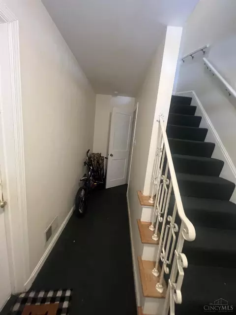 2951 Ferguson, Cincinnati, OH 45238 photo 8