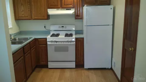 2951 Ferguson, Cincinnati, OH 45238 photo 2