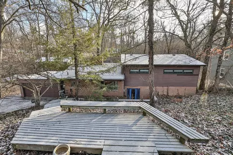922 Oregon, Wyoming, OH 45215