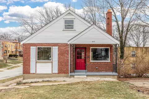 810 Greenwich, Cincinnati, OH 45238