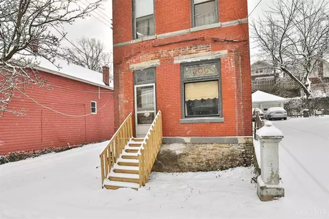 425 Ada, Cincinnati, OH 45219 photo 2