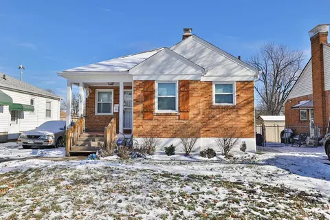 8370 Roland, Cincinnati, OH 45216