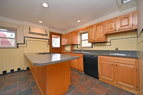 18 Baker, Cincinnati, OH 45217 photo 13