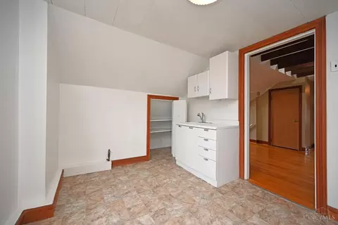 18 Baker, Cincinnati, OH 45217 photo 32