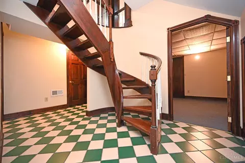 18 Baker, Cincinnati, OH 45217 photo 37