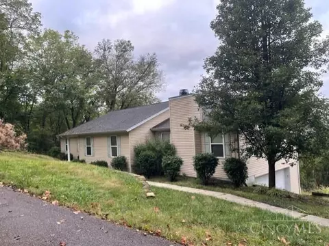 10815 Wyscarver, Evendale, OH 45241