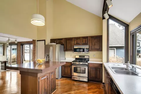 8259 Spinnaker Ln, Maineville, OH 45039 photo 9