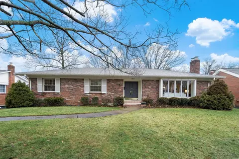 2942 Pineridge, Cincinnati, OH 45208
