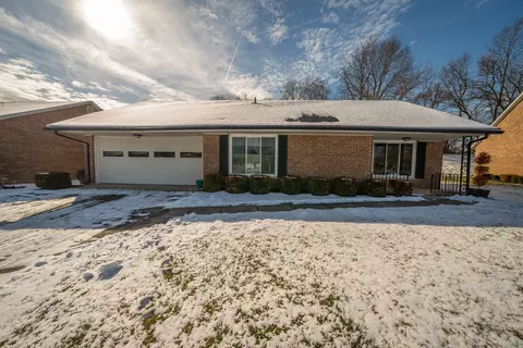 2151 Elderwood, Springfield, OH 45504