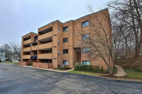 3646 Ashworth #402, Cincinnati, OH 45208